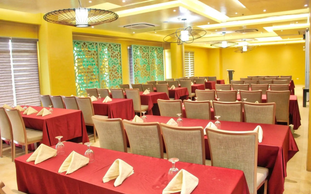 New Dawn Hotel Plus