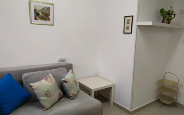 Nelly's Housing Unit