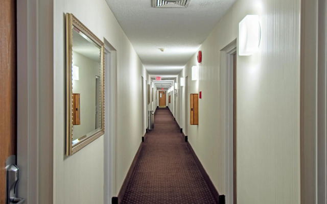 Holland Hotel Free Parking Jersey City