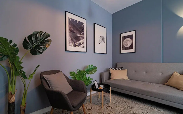 Chic Black & White 2BR on Dambovitei