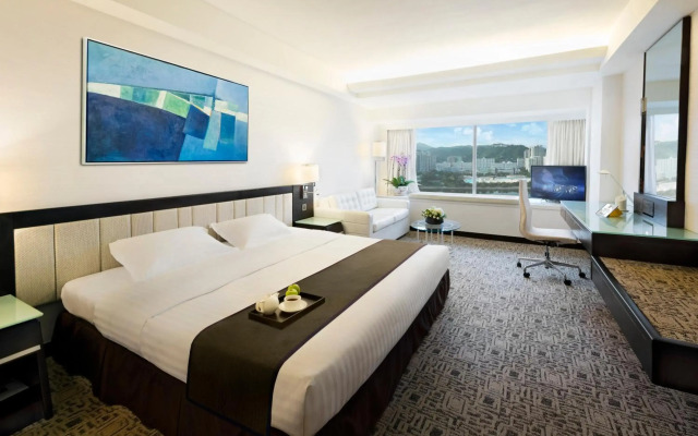 Regal Riverside Hotel