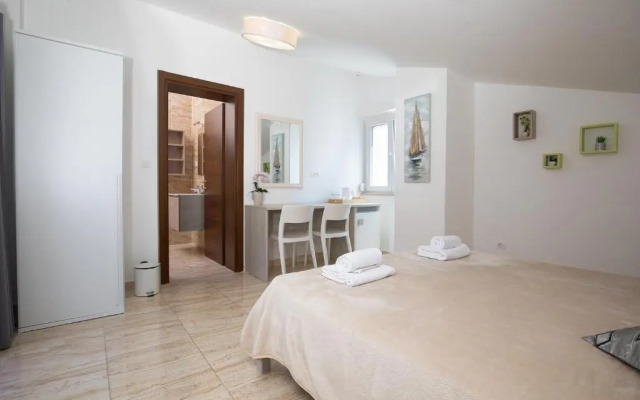 Villa Nina Apartments