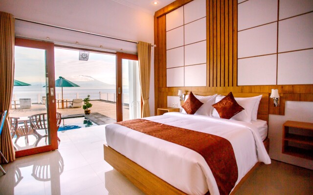 Samuh Sunset Nusa Penida by GenuineHost