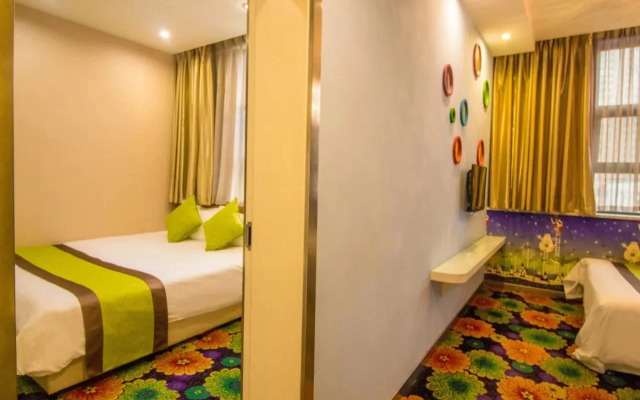 Constellation Fashion Hotel (Chengdu Jinhua Wanda Dongguang Subway Station)