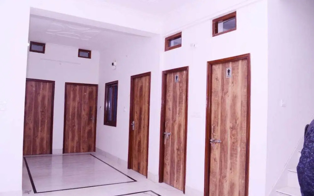 Sartaj Hotel