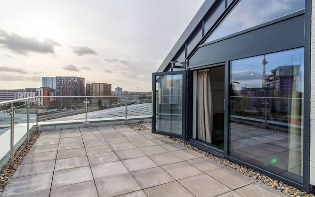 The Residence Coventry by Paymán Club