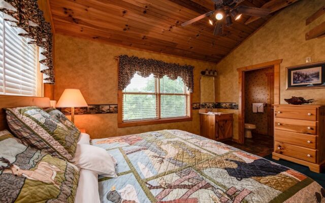 Douglas Lake Hilltop Hideaway