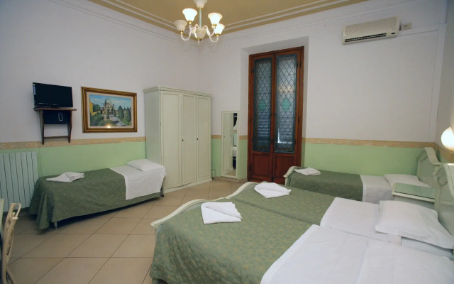 Hotel Desiree