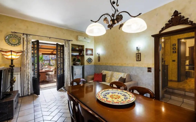 Casa Rubino - Confortevole Casa con Ampio Spazio Esterno e Piscina Privata