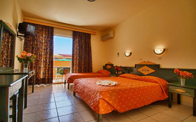 ILIOS APARTHOTEL(Tigaki)