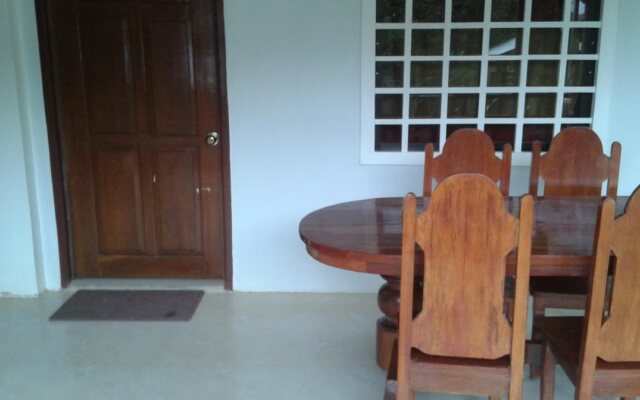 Aleston Secret Hotel