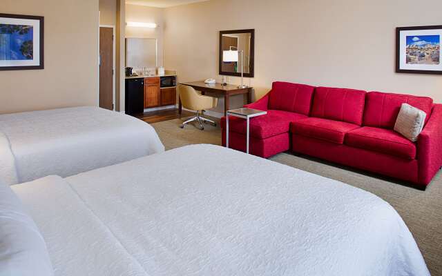 Hampton Inn & Suites Palmdale