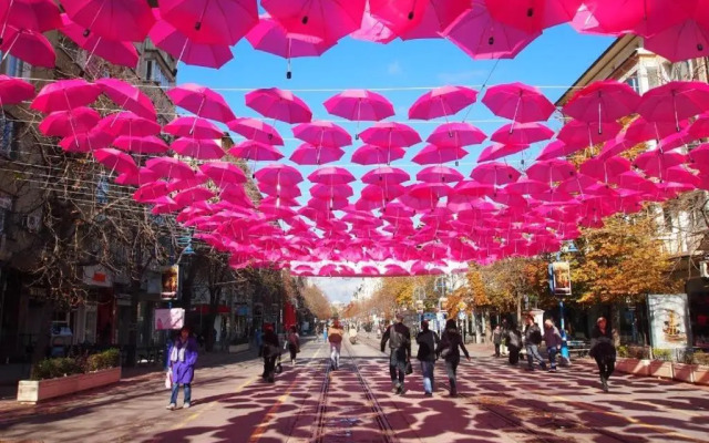 Top Center Apartment 4