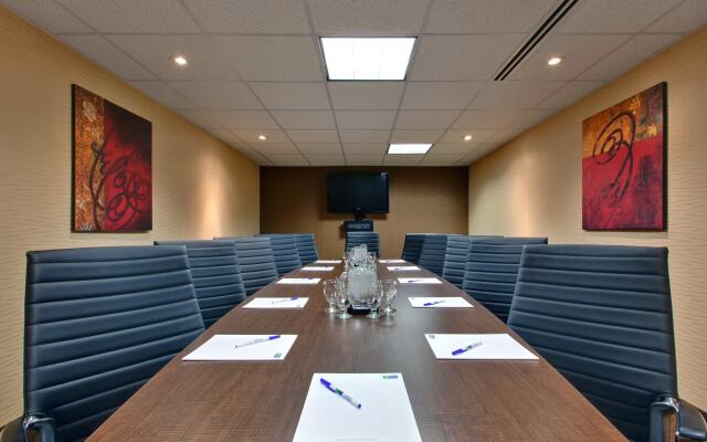 Holiday Inn Express & Suites Chatham South by IHG