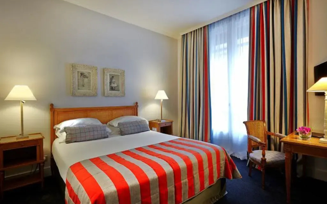 Royal Hotel