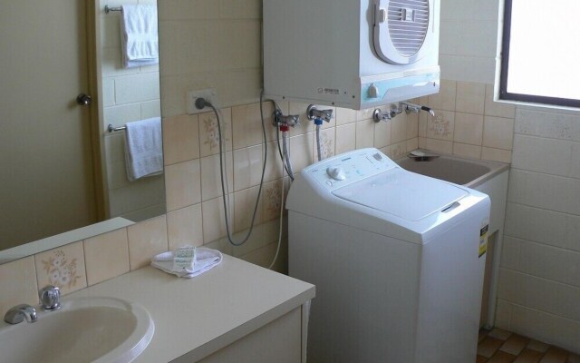 Allambi Holiday Apartments