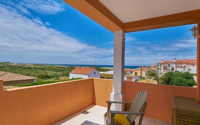 Torel Cliff Surf & Golf