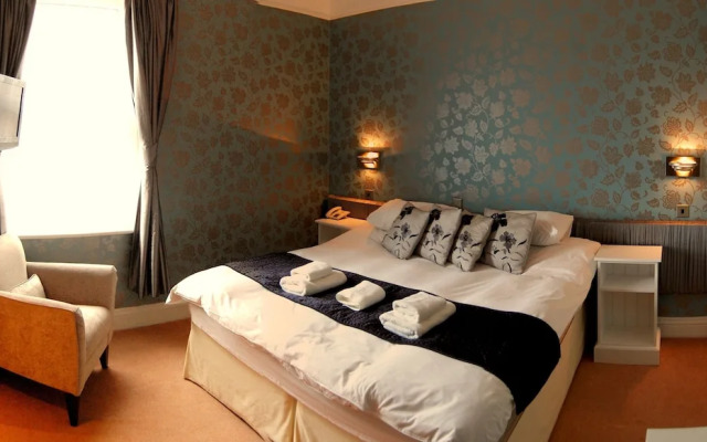 Hillcrest Hotel