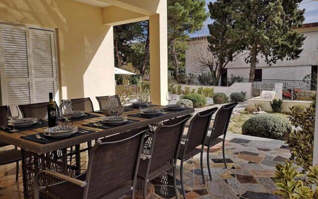 Ante - 30 m from beach - H(6+2)