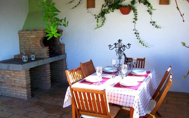 Leisure Meets Tranquility in Beautiful Villa Near Forest