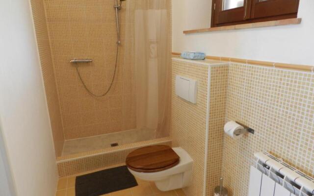 Rosa nel Pozzo Apartments and B&B