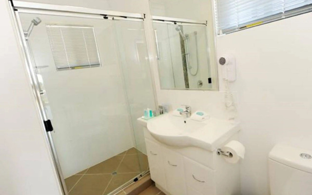 Gladstone Heights Executive Apartments