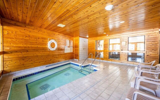 Boulder Junction Motor Lodge