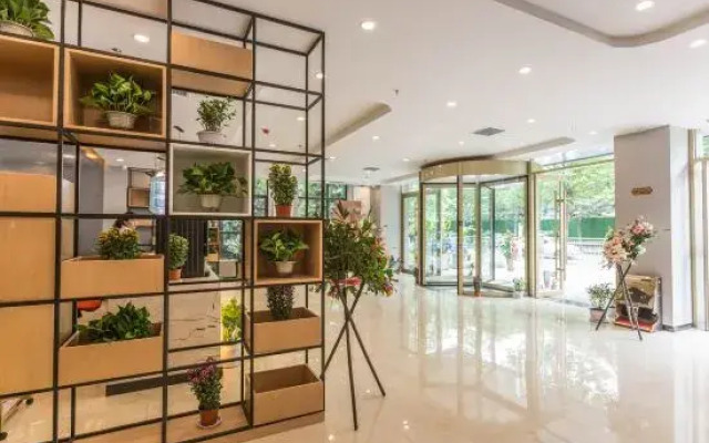 Lano Hotel (Enterprise Headquarters Base Zhenghonghui Store)