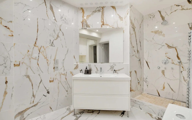 Chic Flat With Garden Terrace -4br/12p - Trocadero