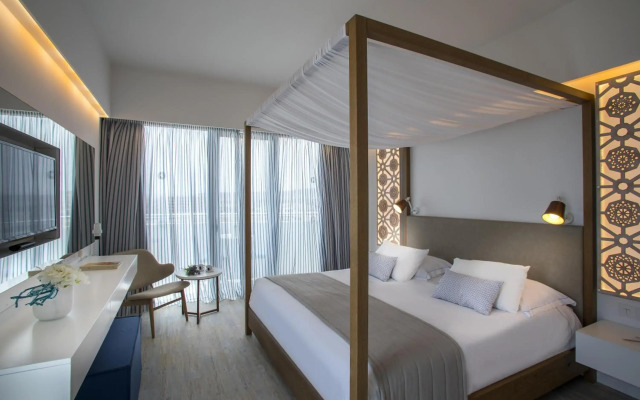 Lordos Beach Hotel & Spa