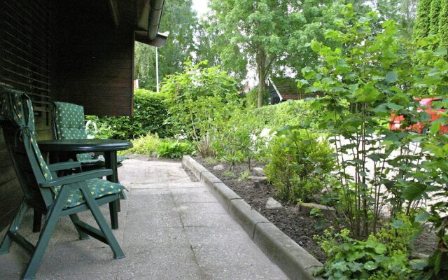 Tidy Chalet With a Microwave, in the Achterhoek