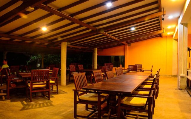 Ranmal Beach Hotel