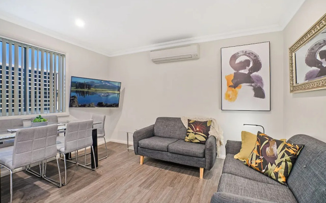 Newcastle Short Stay Apartments - Birmingham Garden Townhouses