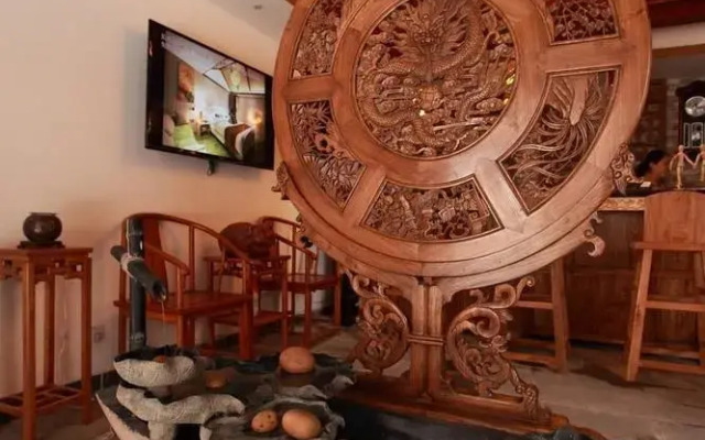 阳光纳里客栈(开封清明上河园店)