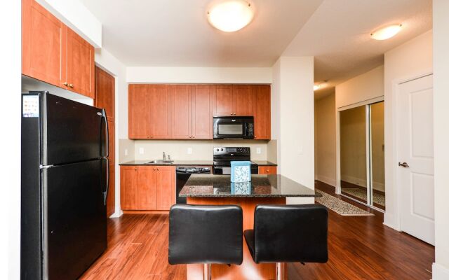 Sarkar Suites - 330 Burnhamthorpe Road