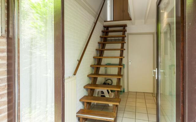 Lovely holiday home in Wolphaartsdijk close to the lake