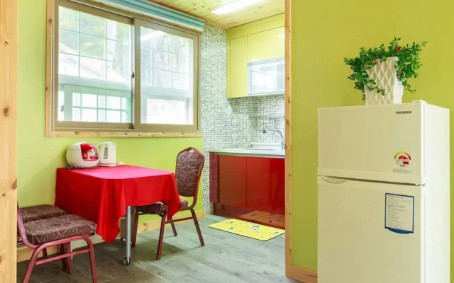 Lake and Pine Spa Pension