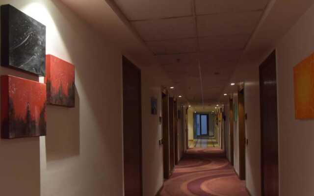 Royale Retreat Hotel & Spa Near Mall Road