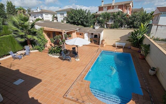 Tania House
