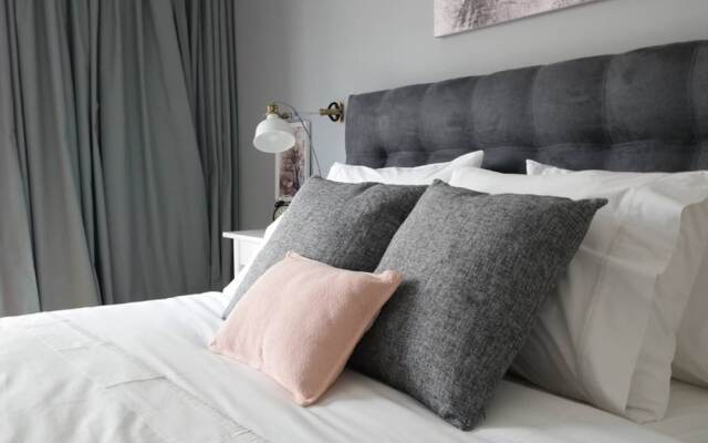 UPSTREET Bright Flat near Acropolis