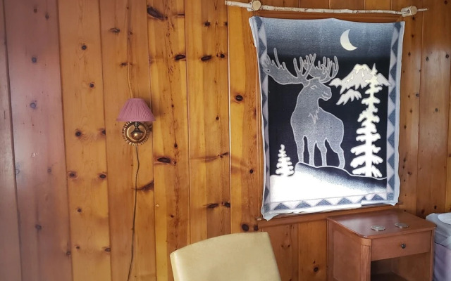 Birchwood Motel