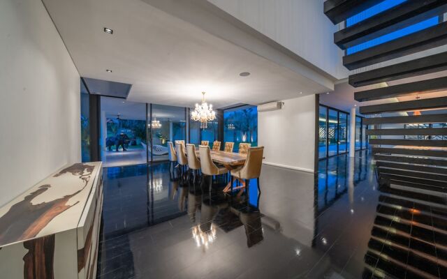 Villa BullHouse