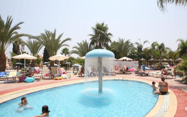 Tsokkos Gardens Hotel & Hotel Apartments