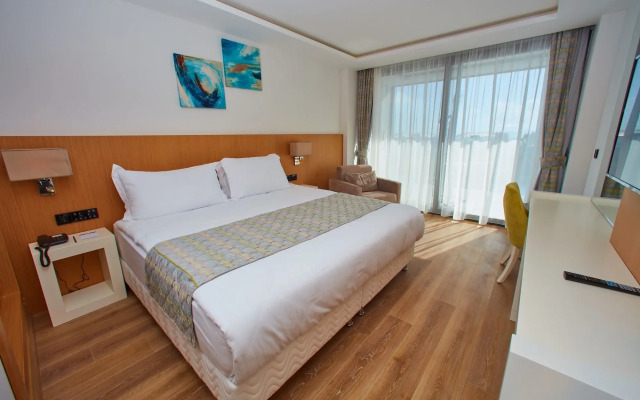 The Nowness Luxury Hotel & Spa (Adults Only 16+)
