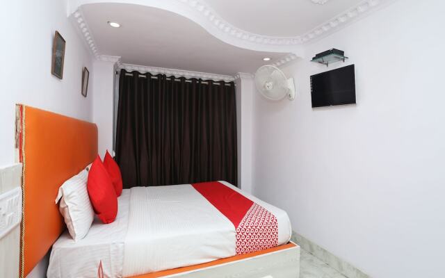 OYO 13834 Hotel Sonali