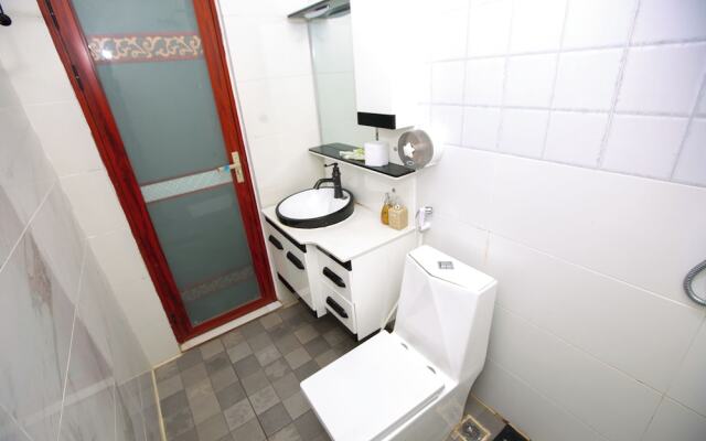 Ruby Riverside Hotel & Hostel