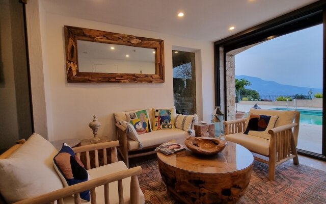 Loup Castel Boutique Hotel B&B