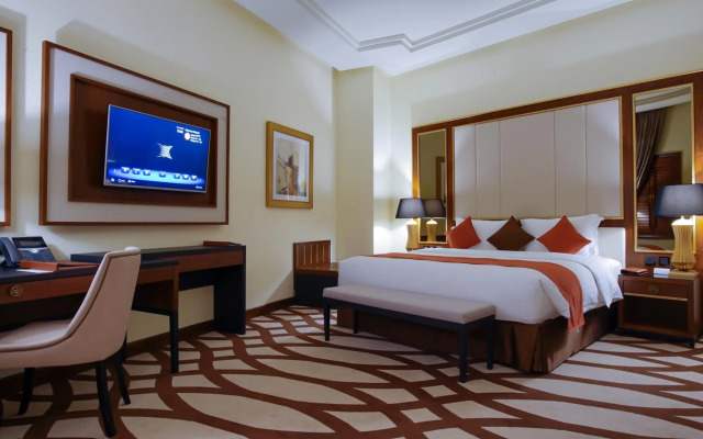 Bayat Hotels Company