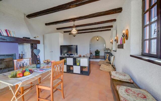 Cosy Nest - Terrace & Parking Private