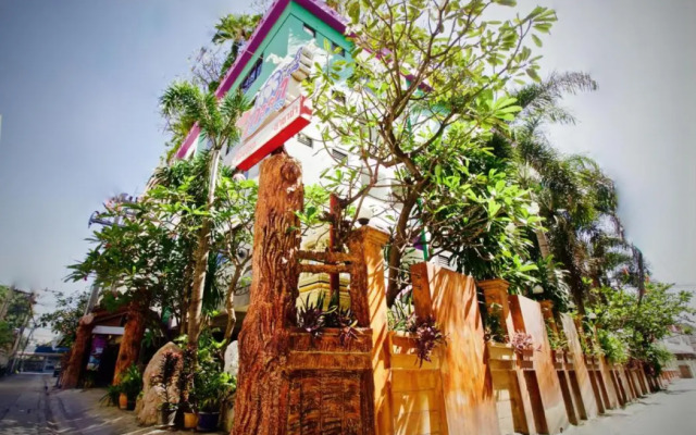 Kaya Place